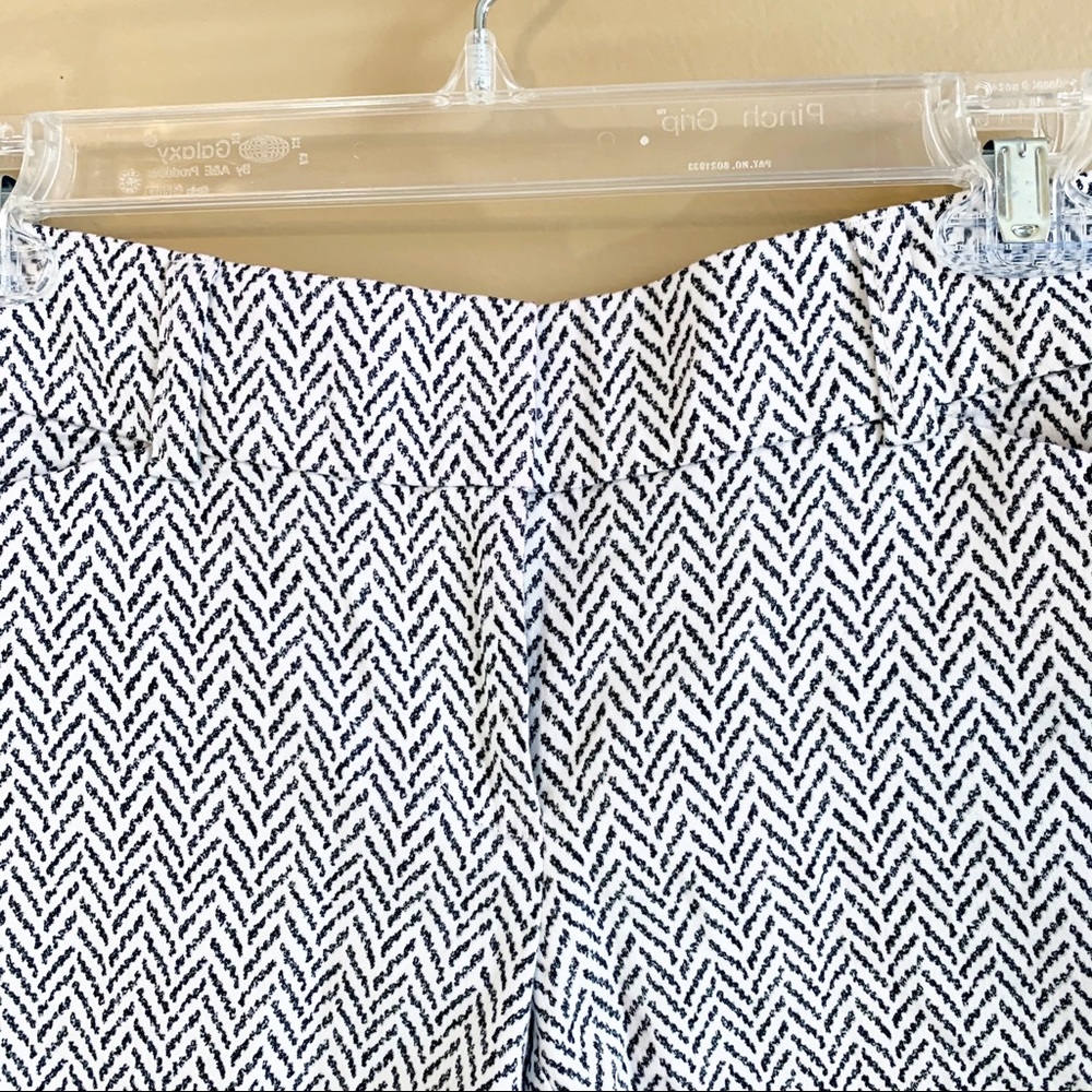 WHBM print shorts dress pockets 5” inseam 00 - Picture 2 of 7